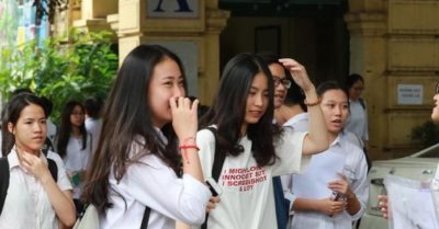 Tỉnh đầu tiên cho học sinh lớp 9 và 12 đi học lại từ 20/4