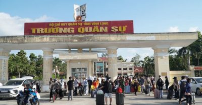 Để xảy ra ăn nhậu, vận động tiền trong khu cách ly, thượng tá bị đề nghị cách chức, cho xuất ngũ