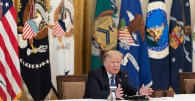 Sau dòng tweet “CHINA!”, “REVOKE 230!” của Tổng thống Trump lại gây bão MXH