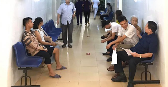 Bệnh viện đầu tiên kêu gọi 'tôn trọng cán bộ y tế, tuyệt đối không đưa phong bì'