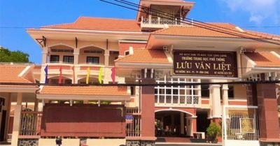 Va chạm xe, nam sinh lớp 11 dùng dao tấn công bạn