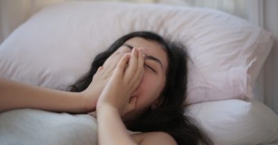 Bị khó ngủ, có phải bạn đã ăn những thực phẩm “quá độ”?