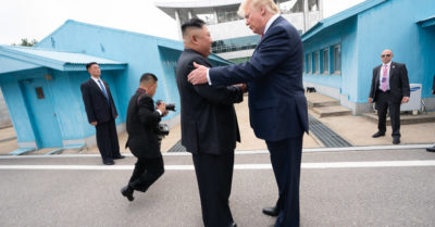 Tổng thống Trump: “Kim Yong Un sức khoẻ tốt. Đừng bao giờ đánh giá thấp anh ta”