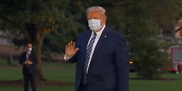 trump roi benh vien