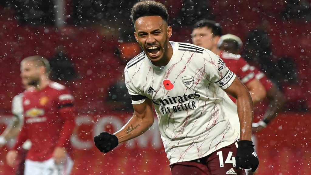 Pierre-Emerick Aubameyang ghi bàn mang lại chiến thắng cho Arsenal