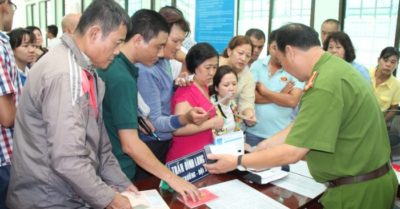 Tổng hợp trưa 8/11: Chưa đồng ý bỏ ngay hộ khẩu giấy; Phương án đền bù người bỏ mạng ở Rào Trăng