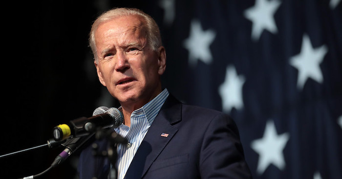 Joseph Robinette Biden, Jr. (còn gọi là Joe Biden; /ˌrɒbɪˈnɛt ˈbaɪdən/; sinh ngày 20 tháng 11 năm 1942) là một chính trị gia người Mỹ