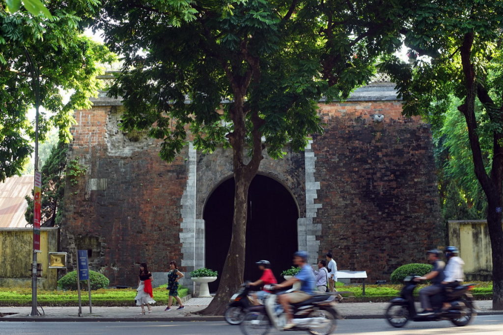 Phát hiện 1 quả bom chưa nổ ở Cửa Bắc, Hà Nội