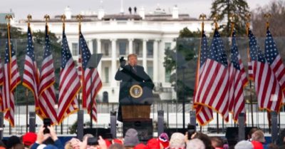 TT Trump kêu gọi hòa bình, yêu cầu những người biểu tình ở Điện Capitol ‘các bạn hãy về nhà ngay’
