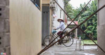 Phong tỏa một ngõ ở quận Tây Hồ có ca nghi nhiễm Covid-19 từ Vân Đồn