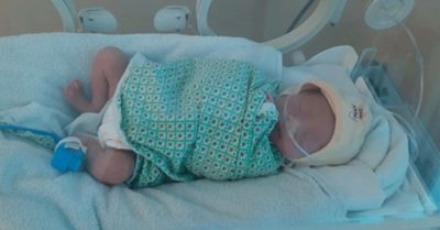 Hà Nội: Bé trai hơn 1 ngày tuổi bị bỏ bên đường trong đêm 29 Tết