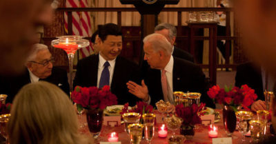 Dưới thời Biden, Mỹ đang bắt đầu giống với Trung Quốc