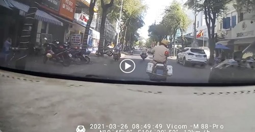 Tài xế chở sản phụ trên xe được hai CSGT quận 5 'mở đường' tới bệnh viện