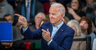 Ông Biden ký sắc lệnh “chống phụ nữ” vào ngày 8/3