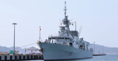 Tàu chiến Canada bị tàu Trung Quốc đeo bám trong hải trình qua Biển Đông tới Việt Nam