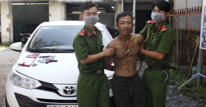 cướp 4 xe oto