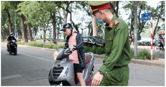 không đeo khẩu trang