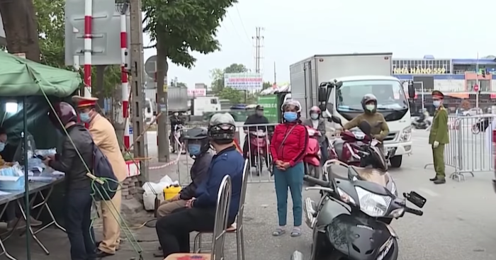 Ảnh minh họa về một chốt kiểm soát chụp từ Youtube.