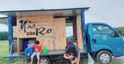 Ông bố 9X ‘biến’ ôtô thành nhà di động, đưa vợ con đi khắp nơi