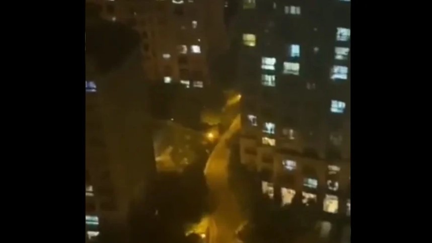 Người dân Dương Châu la hét tập thể trong đêm