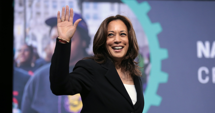 Bà Kamala Harris khi còn là thượng nghị sĩ Mỹ vào ngày 27/4/2019 (ảnh: Gage Skidmore/Wikimedia Commons). Theo kế hoạch, bà Harris thăm Việt Nam từ ngày 24-26/8/2021.