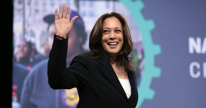 Phó Tổng thống Mỹ Kamala Harris thăm Việt Nam từ ngày 24-26/8/2021. Ảnh bà Harris khi còn là thượng nghị sỹ, chụp tại Nevada, Mỹ ngày 27/4/2019; đăng trên Wikimedia Commons.