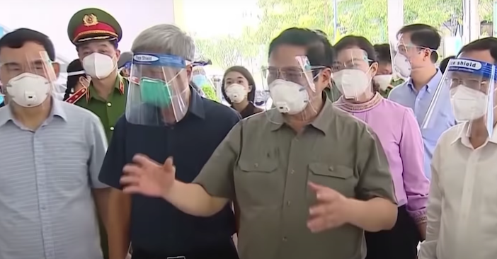 Thủ tướng Phạm Minh Chính trong chuyến thị sát tại TP.HCM tháng 8/2021 (ảnh chụp màn hình video VTC/Youtube). Thủ tướng chỉ đạo các địa phương không để tập trung đông người trong dịp nghỉ lễ 2/9/2021.