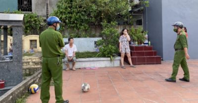 Hà Nội: Bắt quả tang nhóm người rủ nhau vào… nghĩa trang tập thể dục