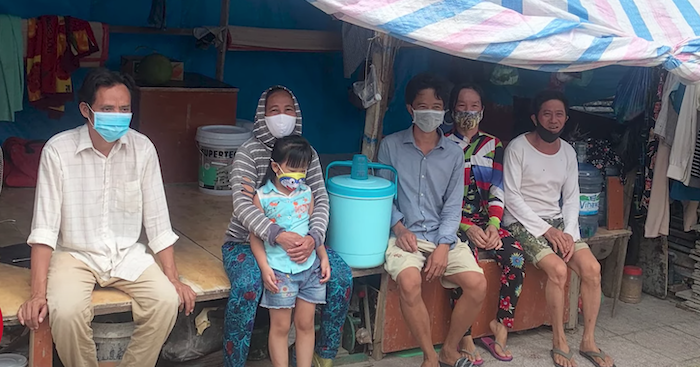 Gần đây có một số phản ánh về những bất cập liên quan đến việc chi tiền hỗ trợ tại TP.HCM (ảnh chụp màn hình video Youtube).