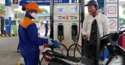 Giá xăng trong nước tăng mạnh vào ngày mai?