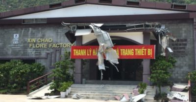 Cưỡng chế tháo dỡ nhiều công trình chuyên phục vụ khách Trung Quốc