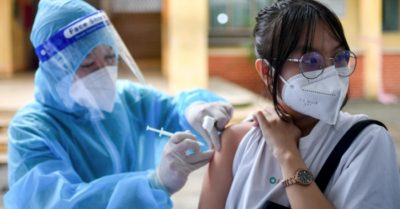 Bình Dương: Hơn 80% người tiêm vắc-xin mắc Covid-19
