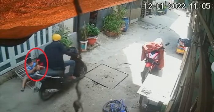 cướp điện thoại