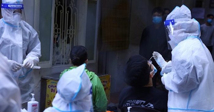 Tin sáng 11/2: Việt Nam vượt mốc 26.000 ca nhiễm mới trong ngày; Trung Quốc trả đũa Litva