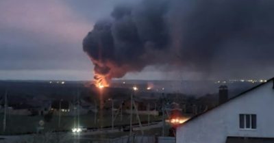 Cháy lớn kho đạn Nga gần biên giới Ukraine sau loạt tiếng nổ