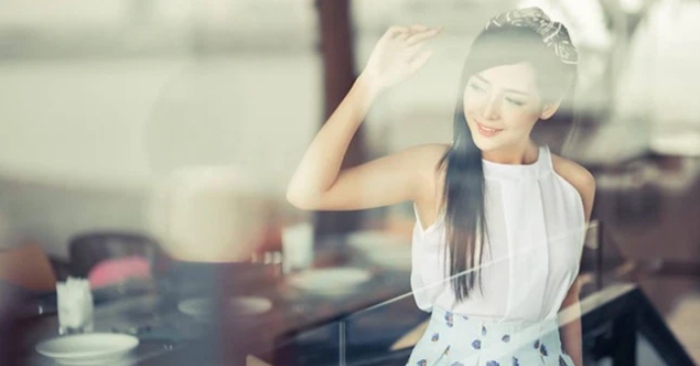 Bí quyết trong giao tiếp: Nước sâu thì chảy chậm, người khôn nói ít, kẻ dại lắm lời