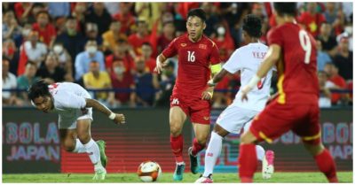 Video: Khoảnh khắc Hùng Dũng ghi bàn, HLV Park vỡ òa cảm xúc